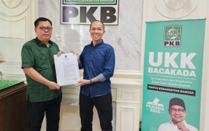 Bakal Calon Wali Kota Palembang, Yudha Pratomo Mahyuddin, menerima Surat Rekomendasi dari Dewan Pengurus Pusat Partai Kebangkitan Bangsa untuk maju sebagai Calon Wali Kota Palembang Periode 2024-2029, yang diserahkan langsung oleh H. M. Antoni Toha, Ketua Desk Pilkada Dewan Pengurus Wilayah Partai Kebangkitan Bangsa Provinsi Sumatera Selatan, hari Kamis tanggal 6 Juni 2024.
