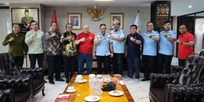 Ketua Dewan Perwakilan Daerah (DPD) Republik Indonesia, LaNyalla Mahmud Mattalitti, menerima audiensi Dewan Pimpinan Pusat (DPP) Gerakan Persatuan Nasional (GPN) 08 di Kediaman Ketua DPD Republik Indonesia yang berada di kawasan Kuningan, Jakarta Selatan, hari Kamis malam, tanggal 6 Juni 2024.