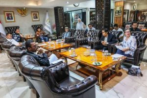 The Asia Campaign Director at Survival International, Sophie Grig, bertemu Ketua Dewan Perwakilan Daerah (DPD) Republik Indonesia (RI), LaNyalla Mahmud Mattalitti di kediaman Ketua DPD RI, kawasan Kuningan, Setiabudi, Jakarta Selatan