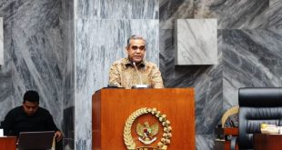 Sekretaris Jenderal Dewan Pimpinan Pusat Partai Gerakan Indonesia Raya, Ahmad Muzani, saat menghadiri Seminar Nasional Fraksi Partai Gerindra Komisi IV di Dewan Perwakilan Rakyat (DPR) Republik Indonesia (RI), di kompleks Parlemen, Senayan, Jakarta, hari Selasa tanggal 25 Juni 2024.