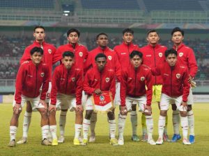 Tim U-19 Indonesia memastikan tiket ke semifinal ASEAN U-19 Boys Championship 2024 setelah pada laga terakhir Grup A di Stadion Gelora Bung Tomo, Surabaya, malam ini, menang 6-2 atas Timor Leste.