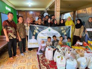 Dinas Kesehatan Kabupaten Musi Banyuasin dengan penuh kasih sayang berbagi sembako kepada PantiA suhan El-Nusa Sekayu, Kamis (18/7/2024).