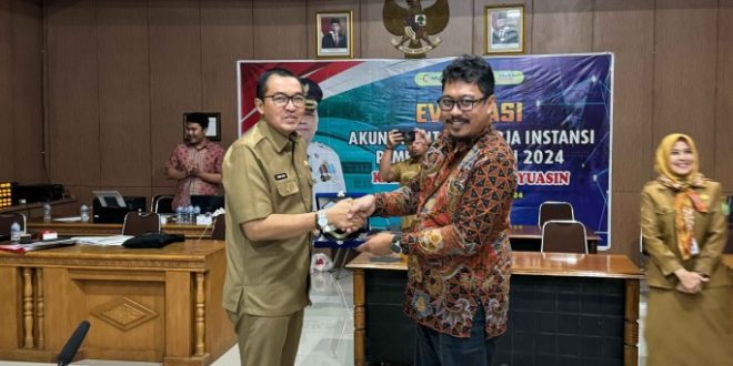 Pemkab Muba mengikuti langsung evaluasi Sistem Akuntabilitas Kinerja Instansi Pemerintah (SAKIP) Kabupaten Muba yang berlangsung di Kantor Bappeda Provinsi Sumatera Selatan, Senin (22/7/2024).