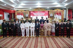 Elen Setiadi melantik dan menghadiri pengambilan sumpah jabatan Penjabat Bupati Lahat, Penjabat Bupati Banyuasin, Penjabat Bupati Muara Enim di Griya Agung, Senin, (22/7/2024).
