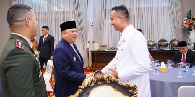 Pelantikan dilakukan oleh Pj Gubernur Elen Setiadi di Griya Agung pada Minggu (11/8) pukul 10. 00 WIB.