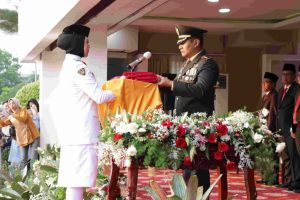 Pendopoan Griya Bumi Serasan Sekate, Sabtu (17/8/2024) sore juga berjalan lancar dan penuh rasa nasionalisme.