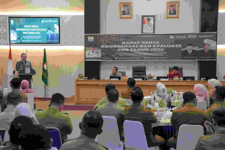 Rapat Kerja Koordinasi dan Evaluasi Pajak Bumi dan Bangunan (PBB) tahun 2024 di Aula Bapenda, Senin (5/8/2024) siang.