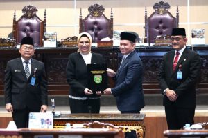 Rapat Paripurna LXXXIV (84) pembicaraan tingkat dua dengan agenda penyampaian laporan hasil pembahasan dan penelitian badan anggaran DPRD Prov.Sumsel terhadap Raperda tentang pertanggungjawaban pelaksanaan APBD Prov.Sumsel tahun anggaran 2023 hari ini (3/7/2024). (Humas : DPRD Sumsel)