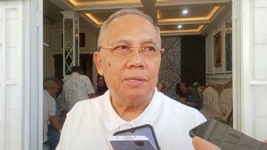 Bakal Calon Wali Kota Lubuklinggau, Sulaiman Kohar, saat memberikan keterangan kepada wartawan mengenai keputusan mundur dari Pencalonan Wali Kota Lubuklinggau tahun 2024. (Musi News / Jamil Sikumbang)