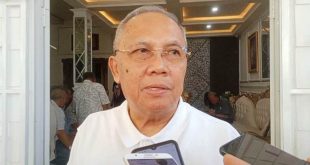 Bakal Calon Wali Kota Lubuklinggau, Sulaiman Kohar, saat memberikan keterangan kepada wartawan mengenai keputusan mundur dari Pencalonan Wali Kota Lubuklinggau tahun 2024. (Musi News / Jamil Sikumbang)