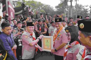 Upacara Peringatan Hari Pramuka ke-63 Kwartir Daerah Gerakan Pramuka Sumsel yang diikuti oleh 2000 orang pramuka siaga, penggalang, pramuka penegak dan pandega serta pembina bertempat di Griya Agung. Palembang,(19/08/2024).