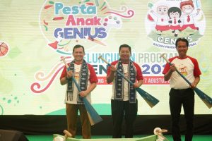 Pemberian Pangan Bergizi untuk Siswa (GENIUS) 2024 bersama Kepala Badan Pangan Nasional RI H. Arief Prasetyo Adi, S.T, MT didampingi yang didampingi Pj Bupati OKI Ir. Asmar Wijaya. Bertempat di GOR Biduk Kajang, Kec.Kayu Agung, Kab. OKI, Senin (27/8/2024).