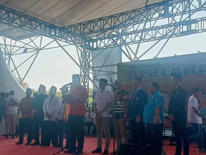Beni Hernedi, ditunjuk menjadi Panglima Perang Hj. Lucianty dan H. Syaparuddin