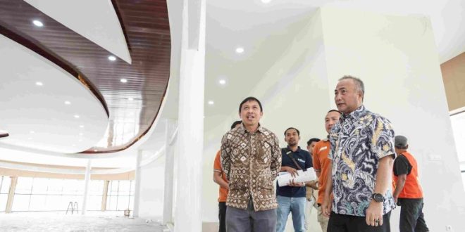 Sekretaris Daerah Apriyadi Mahmud, Jumat (27/9/2024) pagi sidak mengecek progres pembangunan gedung Labkesda dan rehab eks rumah pintar menjadi Mall Pelayanan Publik (MPP)