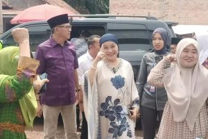 Hj. Lucianty, saat Tabligh Akbar bersama Muslimat dan Fatayat NU se Kecamatan Sungai Lilin, pada hari Minggu tanggal 29 September 2024 di Desa Teluk Kemang, Kecamatan Sungai Lilin.