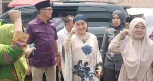 Hj. Lucianty, saat Tabligh Akbar bersama Muslimat dan Fatayat NU se Kecamatan Sungai Lilin, pada hari Minggu tanggal 29 September 2024 di Desa Teluk Kemang, Kecamatan Sungai Lilin.