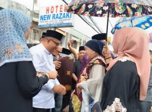 Ratusan masyarakat provinsi Sumatera Barat (Sumbar) yang telah menetap di Sungai Lilin dan tergabung dalam PKDP, rupanya menyambut kedatangan Calon Bupati dan Calon Wakil Bupati Kabupaten Muba Nomor Urut 1, Hj. Lucianty dan H. Syaparuddin.