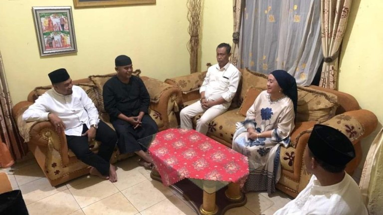 Hari Minggu tanggal 29 September 2024, usai melaksanakan silaturahmi bersama masyarakat perantauan dari Kabupaten Pariaman