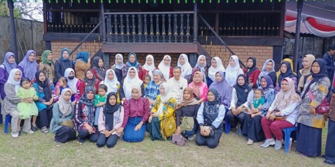 Hj. Lucianty dan H. Syaparuddin, melakukan pertemuan dengan guru-guru Pendidikan Anak Usia Dini (PAUD) yang berada di Kecamatan Sekayu, hari Jum'at tanggal 13 September 2024.