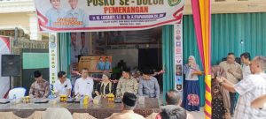 Hj. Lucianty dan H. Syaparuddin, meresmikan Posko Tim Pemenangan Se-Dulur Muba yang berada di Jalan Ahmad Dahlan, Sekayu, hari Sabtu tanggal 14 September 2024.