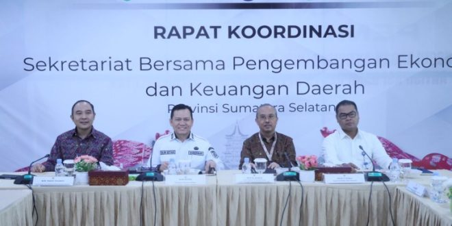 Rapat dilaksanakan di Ruang Rapat OJK Kantor Regional 7 OJK Sumbagsel dan Babel, pada Rabu (18/9/2024)