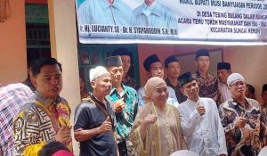 Bakal Calon Bupati (Cabup) Kabupaten Musi Banyuasin (Muba), Hj. Lucianty, melakukan pertemuan dengan Tokoh Masyarakat (Tomas) dan ibu-ibu yang berada di Desa Tebing Bulang, Kecamatan Sungai Keruh, pada hari Minggu tanggal 8 September 2024. (MusiNews.id/Triono)