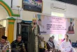 Bakal Calon Bupati Kabupaten Musi Banyuasin, Hj. Lucianty, memberikan kata sambutan pada acara tasyakuran dan ceramah agama dalam rangka keberangkatan 33 warga Desa Karang Anyar, Kecamatan Lawang Wetan, yang akan melaksanakan Umrah, hari Sabtu tanggal 7 September 2024. (foto : Edi Triono)