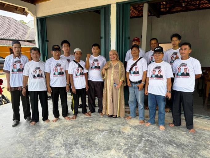 Bakal Calon Bupati (Cabup) Kabupaten Musi Banyuasin (Muba), Hj. Lucianty, meresmikan Posko Sehati di Kecamatan Sungai Keruh, pada hari Minggu tanggal 8 September 2024. (MusiNews.id/Edi Triono)