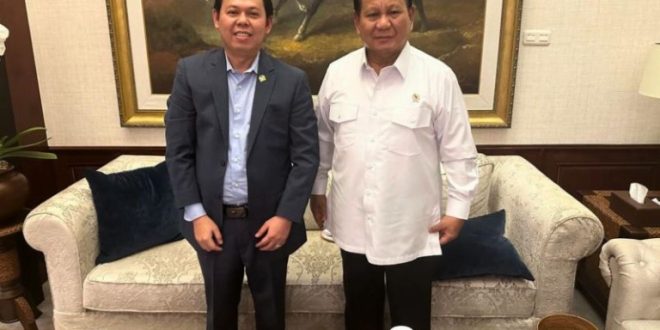 Ketua Dewan Perwakilan Daerah Republik Indonesia, Sultan B. Najamudin, bersama Presiden Republik Indonesia Periode 2024-2029, Prabowo Subianto. (foto : DPD RI)
