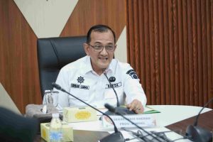 Edward Candra, MH Pimpinan Rapat Persiapan Rakornas Pengembangan SDM se - Indonesia Tahun 2024. Ruang Rapat Sekda, Rabu (23/10/24).