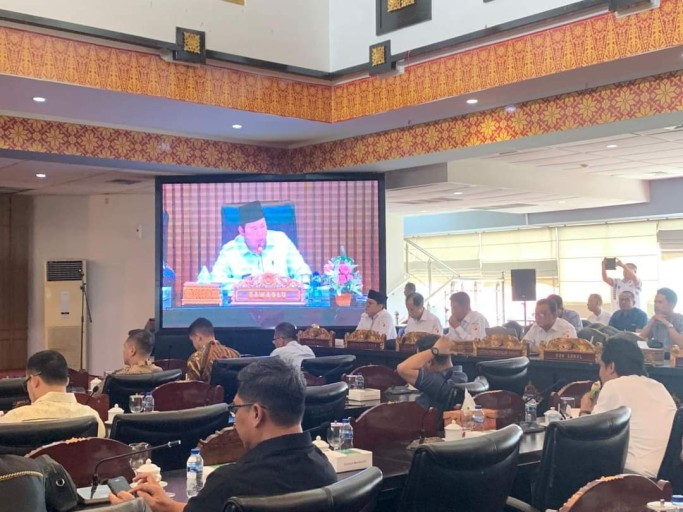 Badan Pengawas Pemilu (Bawaslu) Kota Palembang menghadiri Rapat Dengar Pendapat (RDP) dengan Anggota Dewan Perwakilan Rakyat Daerah (DPRD) Kota Palembang pada hari Kamis, tanggal 10 Oktober 2024 di Ruang Paripurna.