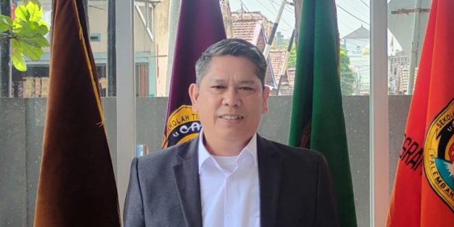 Dr. Arif Ardiansyah, Dosen STISIPOL Candradimuka Palembang