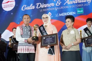 Tokoh Perempuan dari Provinsi Sumatera Selatan (Sumsel) kembali mencatatkan prestasi yang gemilang di pentas nasional. Adalah Yulia Astuti, S.T., M.M., owner dan direktur PT. Kayoemi Brothers, mendapatkan penghargaan pada Man and Women of The Year 2024.
