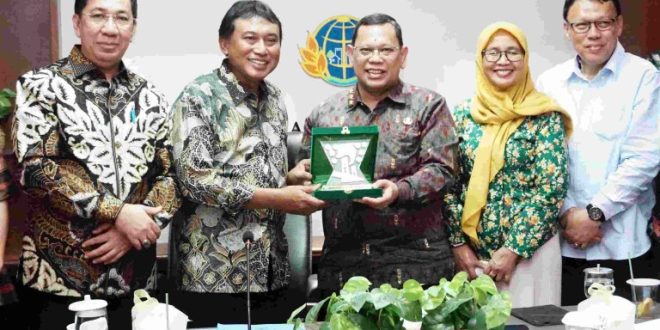 A Darmenta usai melakukan paparan rencana permohonan KKPR dengan Dirjen Tata Ruang Kementerian ATR BPR RI Dwi Hariyawan, Kamis (10/10/2024).