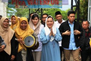 Calon Bupati Kabupaten Musi Banyuasin, Hj. Lucianty, mendatangi kediaman Tokoh Masyarakat Kecamatan Sungai Lilin, Paimin, hari Minggu Siang, tanggal 13 Oktober 2024.
