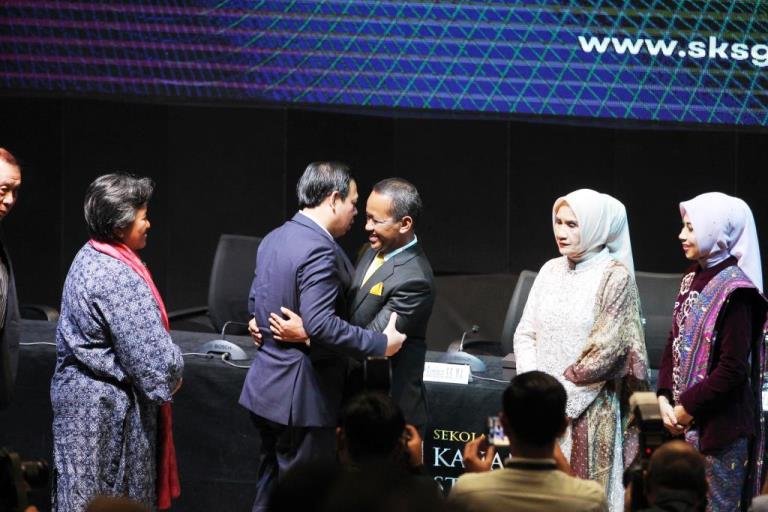 Ketua Dewan Perwakilan Daerah Republik Indonesia, Sultan B. Najamudin, menghadiri Sidang Promosi Doktor Bahlil Lahadalia oleh Sekolah Kajian Stratejik dan Global Universitas Indonesia di Depok, Jawa Barat, pada hari Rabu, tanggal 16 Oktober 2024. (foto : dok. pribadi Sultan B. Najamudin)