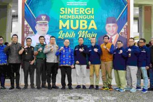Pengawas Internal SKK MIGAS Irjen Pol (Purn) Prof Dr Eko Indra Heri MM. Mendapatkan sambutan selamat datang yang sangat luar biasa dari Pj Bupati Muba H Sandi Fahlepi bersama dengan Forkompinda, para Staf Ahli Bupati dan Kepala Perangkat Daerah Muba, Kamis (17/10/2024) di Guest House Griya Bumi Serasan Sekate.
