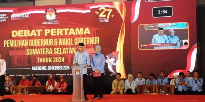 Pasangan Calon (Paslon) Gubernur dan Wakil Gubernur Provinsi Sumatera Selatan (Sumsel), Mawardi Yahya dan R.A. Anita Noeringhati (MATAHATI), memaparkan visi dan misinya pada debat pertama Pemilihan Gubernur (Pilgub) Sumsel tahun 2024.