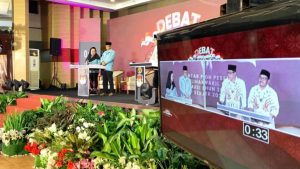 Calon Bupati (Cabup) dan Calon Wakil Bupati (Cawabup) Kabupaten Musi Banyuasin (Muba) Periode 2025-2030, Hj. Lucianty dan H. Syaparuddin, mengikuti Debat Publik Pertama yang digelar oleh Komisi Pemilihan Umum Daerah (KPUD) Kabupaten Muba, pada hari Kamis malam, tanggal 31 Oktober 2024
