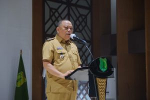 Pegawai Aparatur Sipil Negara (ASN) dan Kepala Desa berkumpul di ruang Opproom Pemkab Muba pada Senin, 4 November 2024.