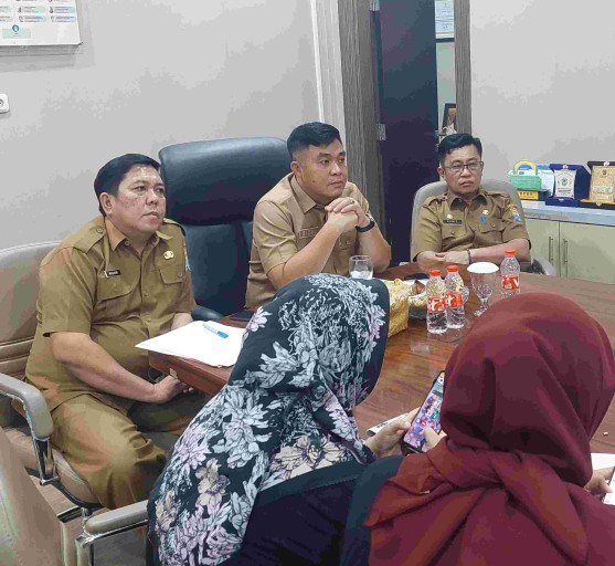 Pj Wali Kota langsung mengeluarkan surat edaran untuk OPD membatasi perjalanan dinas yang kegiatanya bersifat seremonial yang tidak perlu, untuk penghematan anggaran," kata Aprizal saat diwawancarai pada Selasa (12/11/2024).