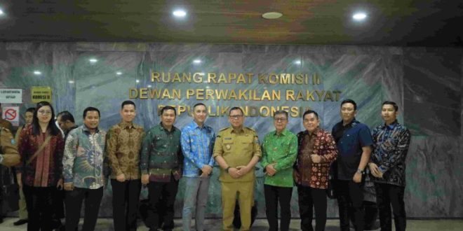 Rapat Kerja (Raker) dan Rapat Dengar Pendapat (RDP) yang dipimpin oleh Dede Yusuf Macan Effendi, Ketua Komisi II DPR RI, di Ruang Rapat Komisi II Gedung Nusantara, DPR RI, Senayan, Jakarta Pusat, pada Selasa (19/11/2024).