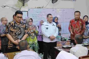 Simulasi yang dipusatkan di halaman SMP Negeri 10, Kamis (21/11/2024), ini dihadiri Penjabat (Pj) Wali Kota Palembang Ucok Abdulrauf Damenta.