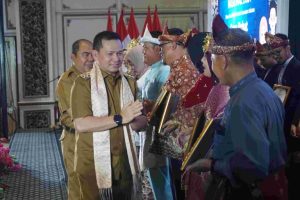 Elen Setiadi menghadiri peringatan Hari Guru Nasional yang dilaksanakan di The Sultan Convention Center Palembang, Senin (25/11/2024).