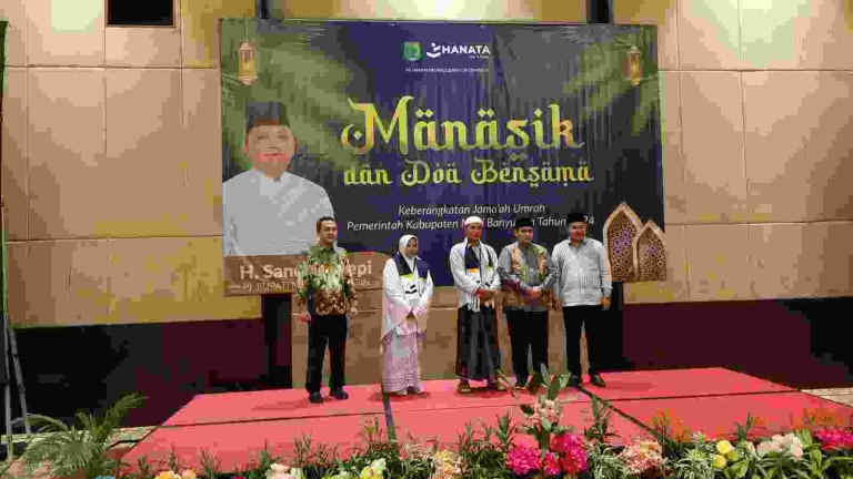 Sebanyak 337 jamaah terpilih resmi diberangkatkan menuju Jeddah, Arab Saudi, untuk menunaikan ibadah umroh, Sabtu 2 November 2024, bersama dengan jamaah mandiri.
