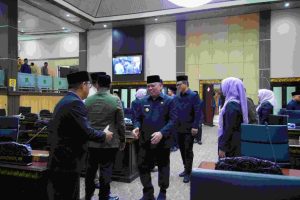 Rapat Paripurna DPRD Muba dipimpin langsung oleh Ketua DPRD Kabupaten Muba, Afitni Junaidi Gumay SE dan dihadiri oleh Wakil Ketua dan anggota DPRD, serta perwakilan Forkopimda dan Kepala Perangkat Daerah Kabupaten Muba, Selasa (12/11/2024).