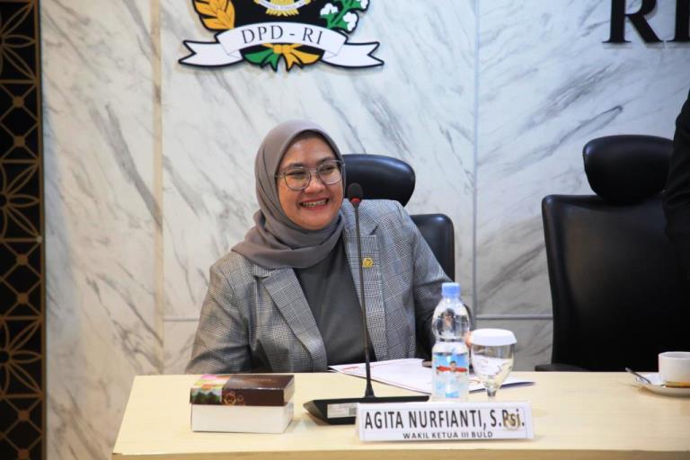 Badan Urusan Legislasi Daerah (BULD) Dewan Perwakilan Daerah (DPD) Republik Indonesia menggelar Rapat Dengar Pendapat Umum (RDPU) dengan Asosiasi Pemerintah Desa Seluruh Indonesia (APDESI) dan Komite Pemantauan Pelaksanaan Otonomi Daerah (KPPOD), pada hari Rabu, tanggal 20 November 2024, di Gedung DPD RI, Senayan, Jakarta Pusat. (foto : dpd)