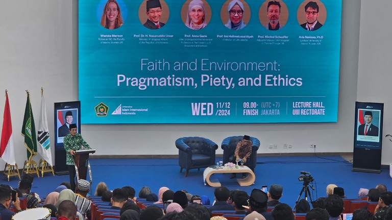 Menag menyampaikan kuliah umum berjudul “Keimanan dan Lingkungan: Pragmatisme, Kesalehan, dan Etika”, dihadiri mahasiswa dan civitas akademik UIII.