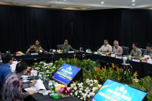 Wakil Presiden (Wapres) RI Gibran Rakabuming Raka meminta komitmen kementerian/lembaga (K/L) untuk menyukseskan Desain Besar Olahraga Nasional (DBON). Hal tersebut disampaikan dalam dalam rapat tingkat menteri koordinasi pusat terpadu terkait Peraturan Presiden (Perpres) Nomor 86 Tahun 2021 tentang DBON, Rabu (4/12) siang di Auditorium Wisma Graha Kemenpora, Jalan Gerbang Pemuda Nomor 3 Senayan../Foto Istimewa/Humas Kemenpora