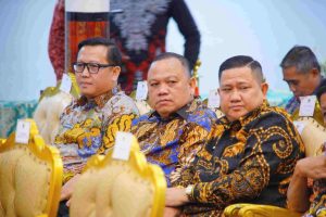 Sandi Fahlepi menghadiri penyerahan Daftar Isian Pelaksanaan Anggaran (DIPA) dan Buku Alokasi Transfer ke Daerah (TKD) Tahun Anggaran 2025 bertempat di Griya Agung Palembang, Kamis (12/12/2024).